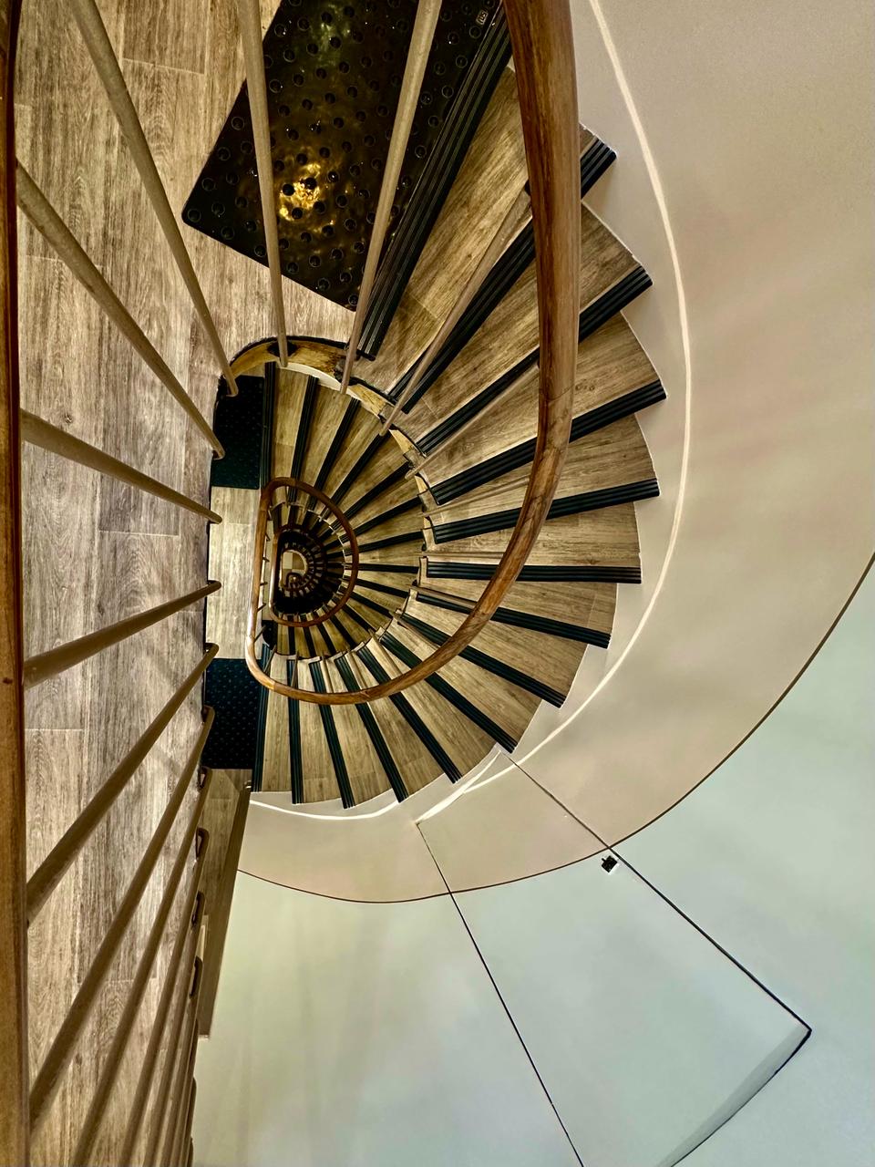 Die historische Treppe des Hotels
